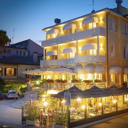 Hotel Le Lampare Caorle Exterior photo