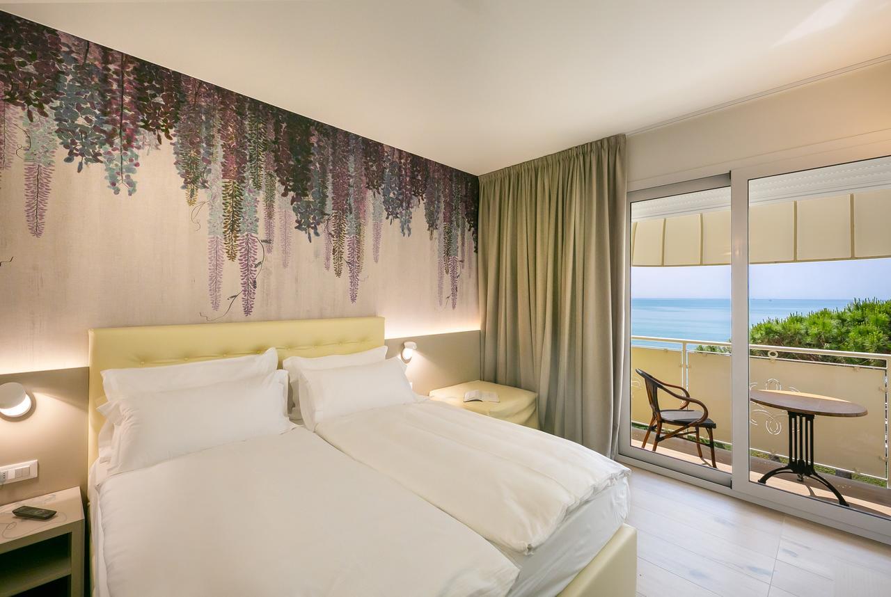 Hotel Le Lampare Caorle Exterior photo