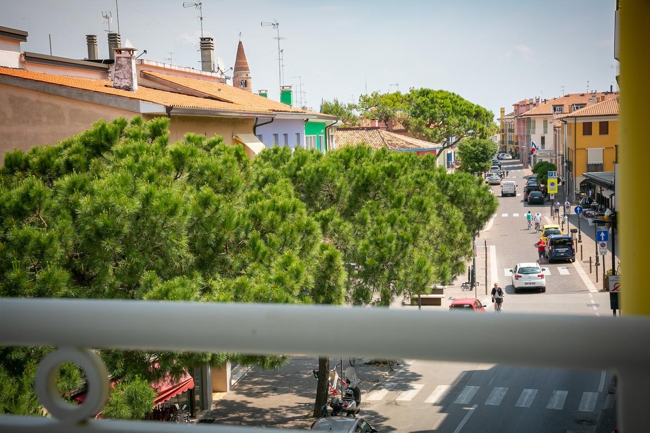 Hotel Le Lampare Caorle Exterior photo