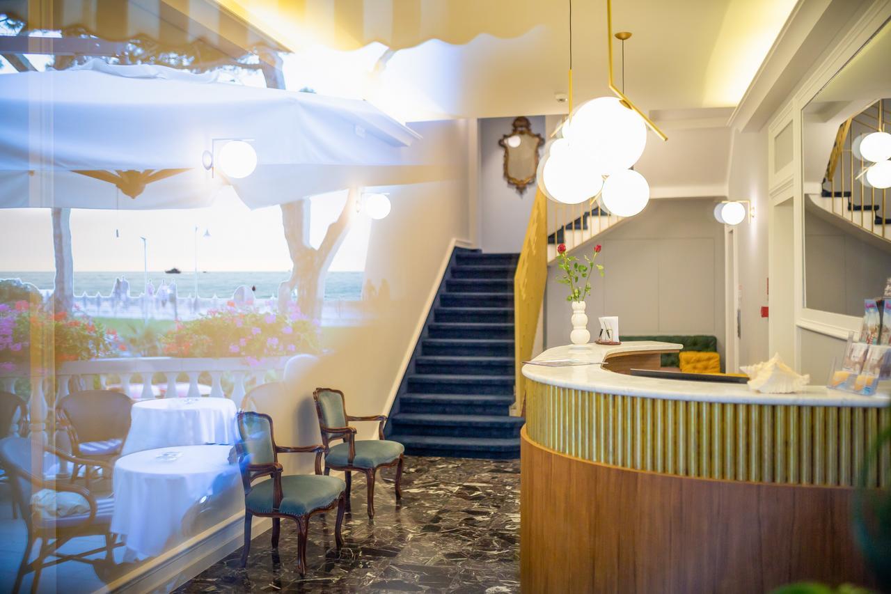 Hotel Le Lampare Caorle Exterior photo